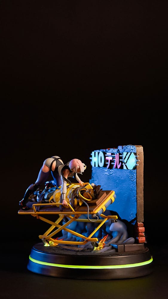 Cyberpunk: Edgerunners statuette Resin Lucy & David Runaway