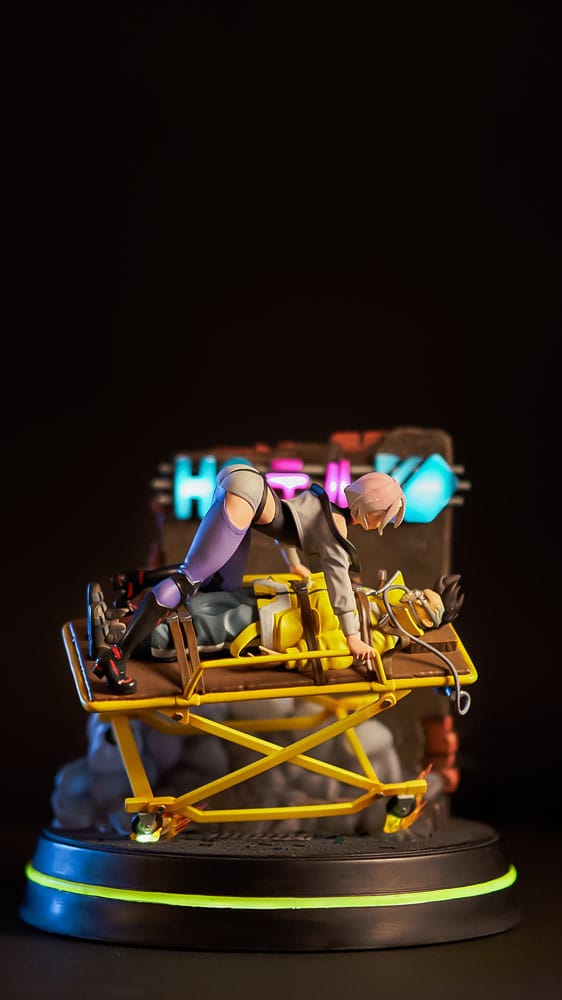 Cyberpunk: Edgerunners statuette Resin Lucy & David Runaway