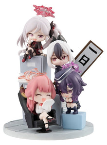 Blue Archive figurine PVC FigUnity 14 cm (with gift)