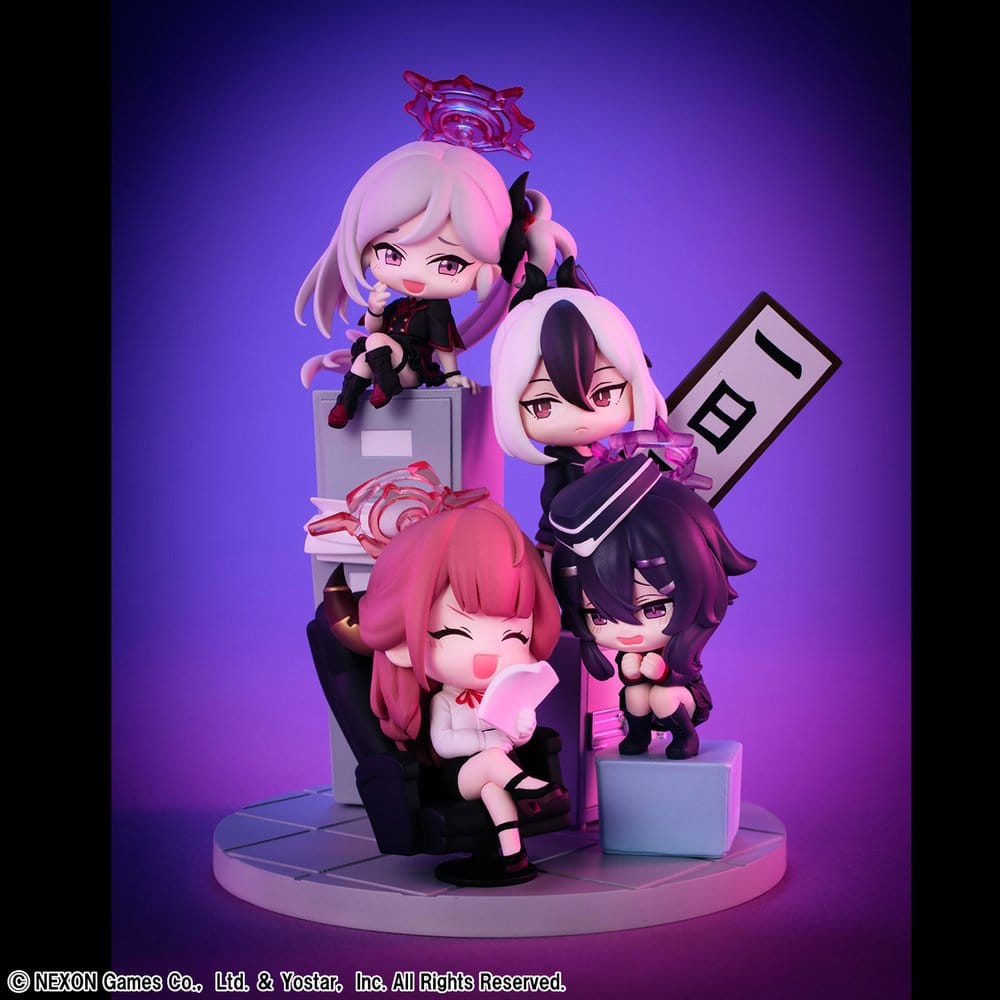 Blue Archive figurine PVC FigUnity 14 cm (with gift)