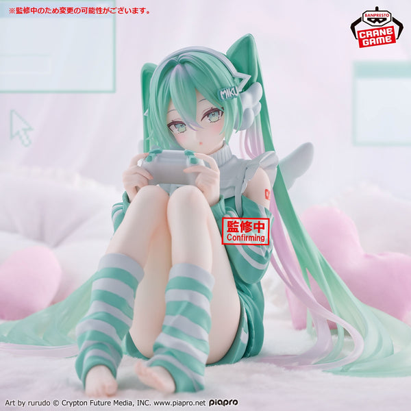 Hatsune Miku Holiday Memories Playing Games Ver