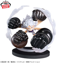 One Piece - World Collectible Figurine SPECIAL Monkey D. Luffy Gear 5 Gum gum white gun squash