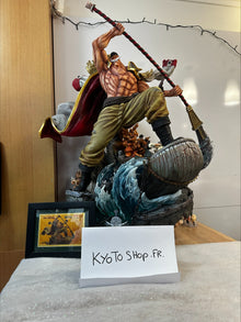 Statue 3D en résine de Barbe Blanche | One Piece | Peinte à Statue 3D en résine de Barbe Blanche | One Piece | Peinte à